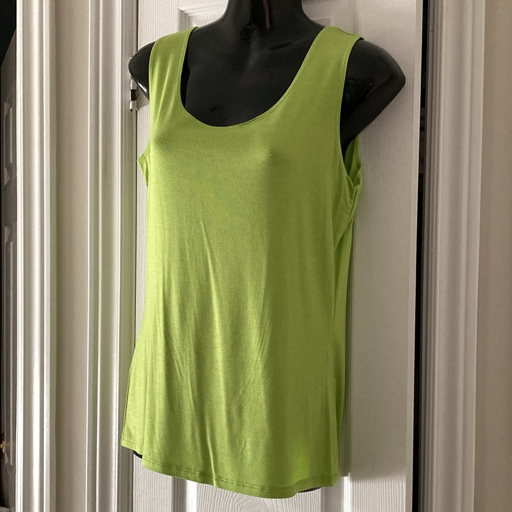 NWOT - Alison Sheri Green Round Neck Sleeveless Lightweight Tank Top - Sz L/XL